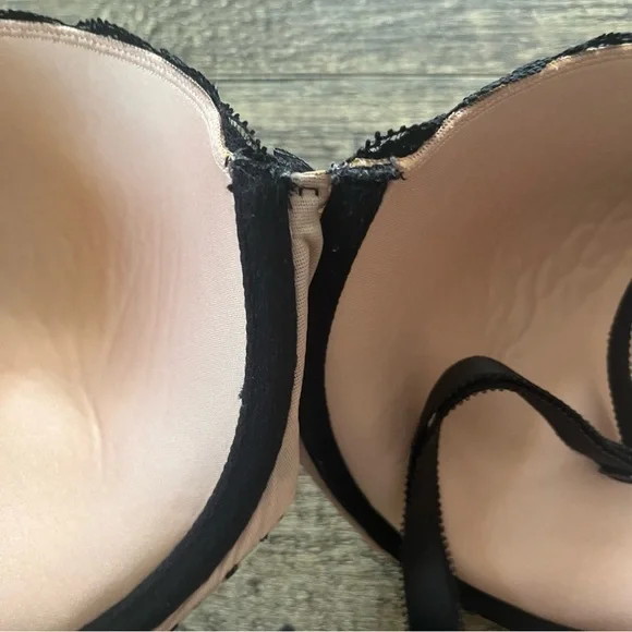 Victoria's Secret Cheetah Print Bra Size 36D - Picture 5 of 9